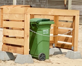 bad__trash_can_enclosure